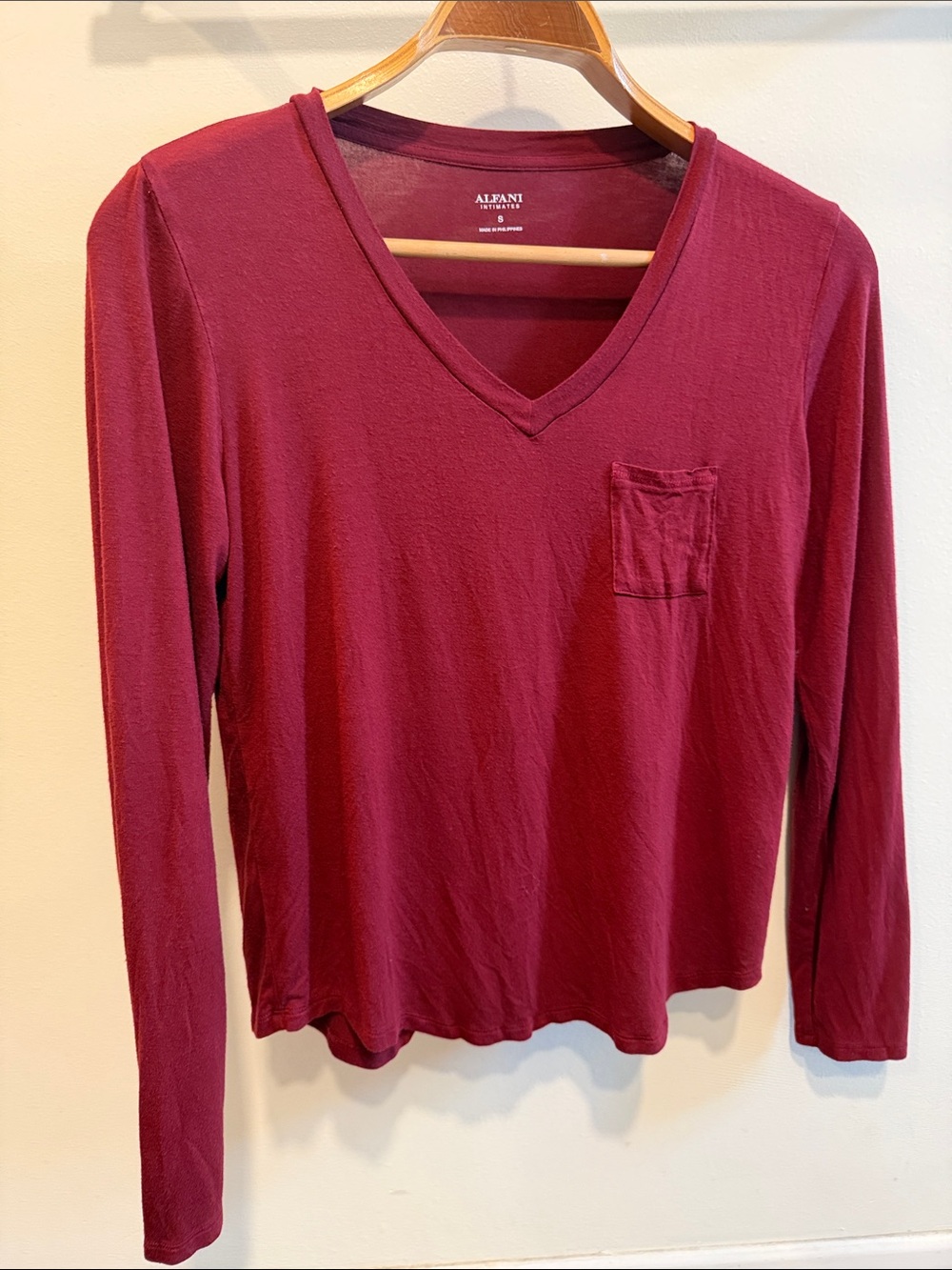 Alfani Long-Sleeve V-Neck Pocket Tee in Burgundy